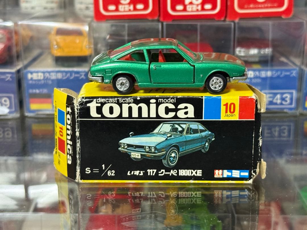 トミカ 黒箱 日本製 いすゞ 117クーペ 1800XE
