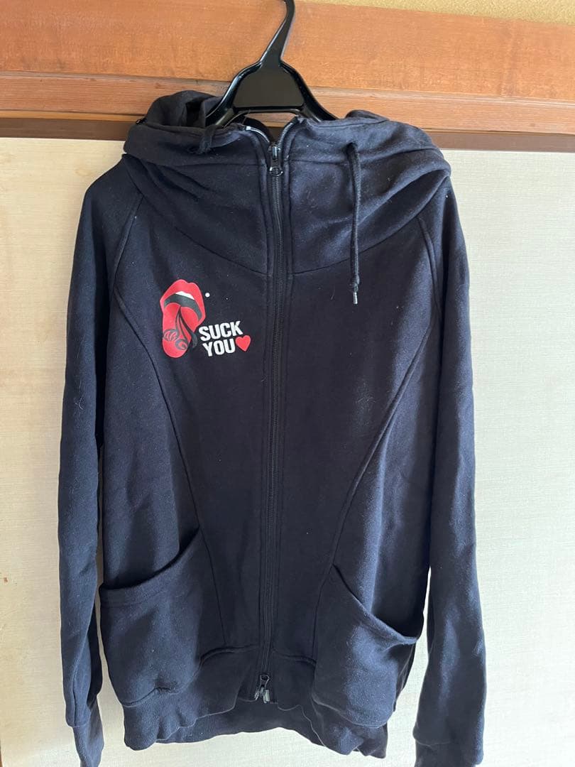 Acid Black Cherry のボリュームネックパーカー