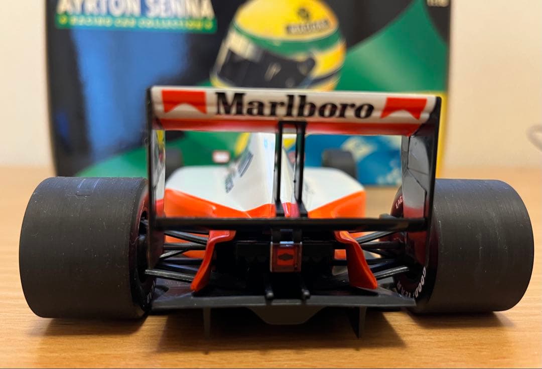 ミニチャンプス 1/18 マクラーレンMP4/6 セナ Marlboro仕様