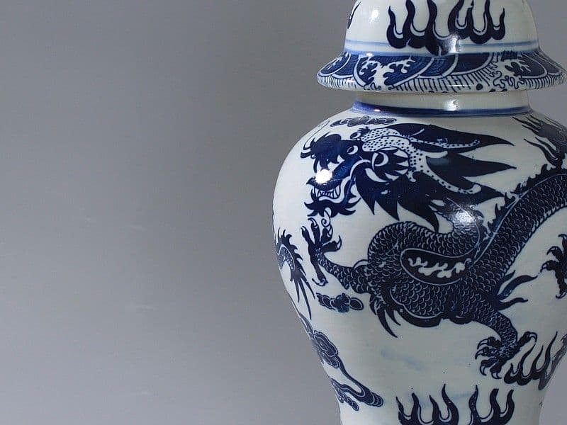 清乾隆青花竜紋将軍缶 景徳鎮 陶磁器 装飾品 現代工芸品 美術品 置物