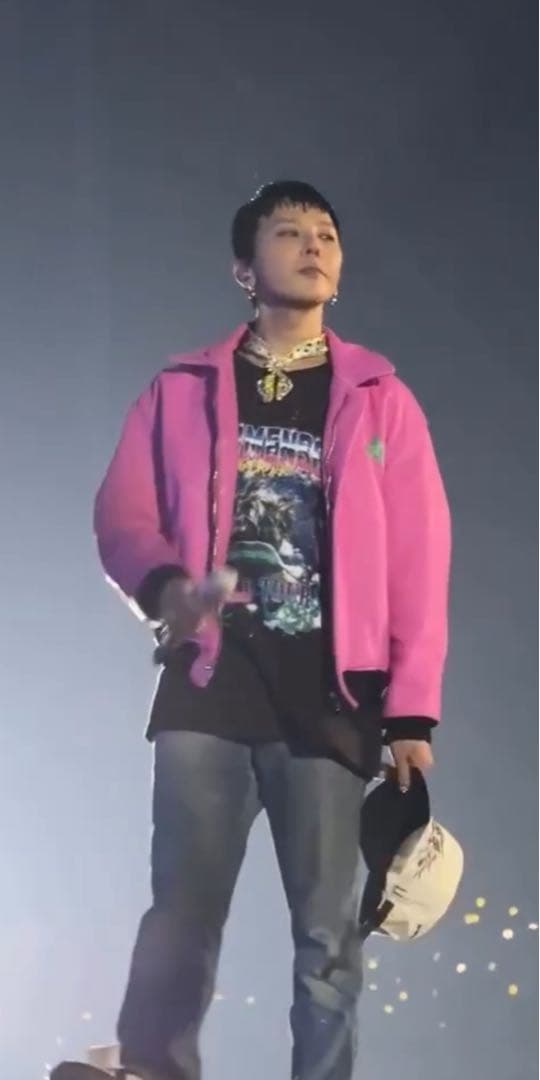 公式】G-DRAGON Übermensch ソウルENCORE Tシャツ黒