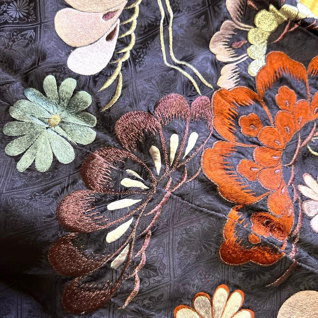 素敵な昭和アンティーク松と菊の刺繍中振袖 フルセット