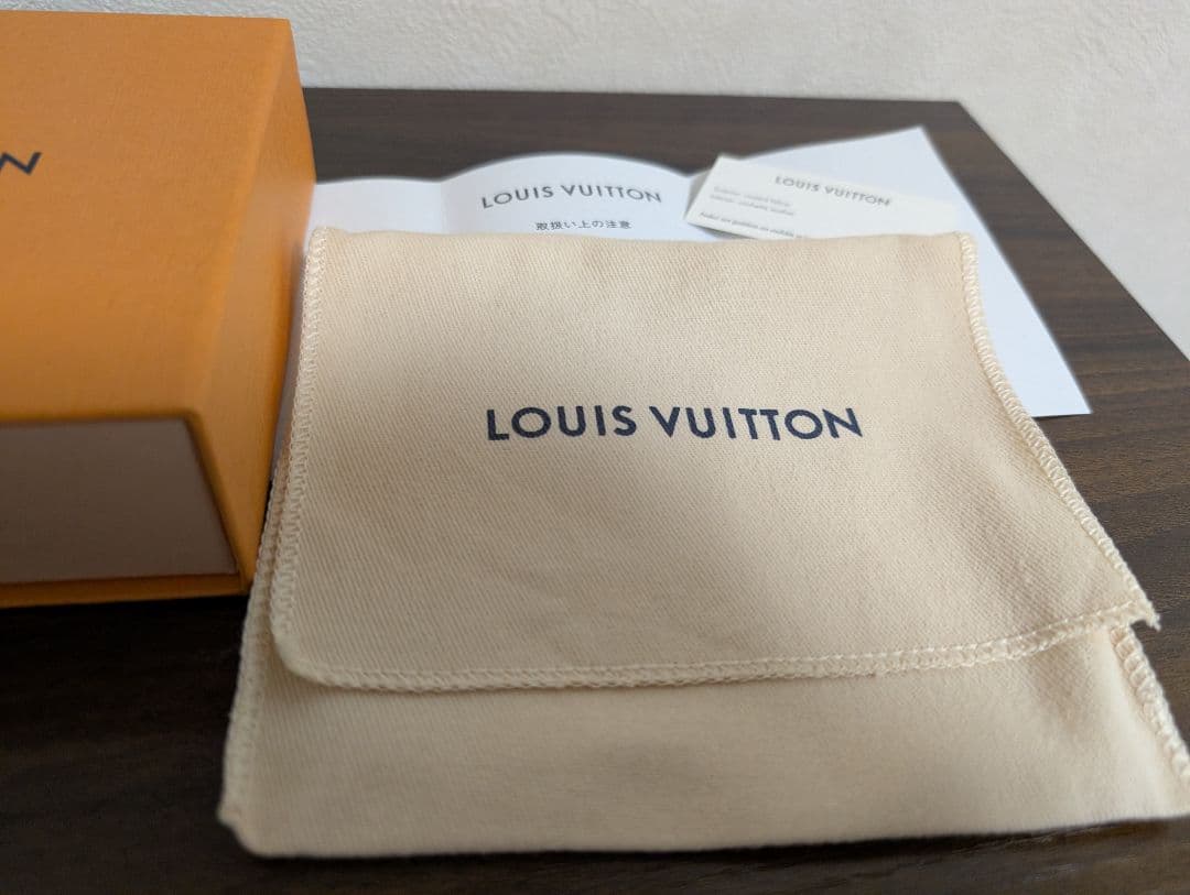 新品　ルイ・ヴィトン　LOUISVUITTON　ジッピーパース　モノグラム