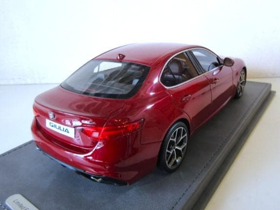 ねこさん専用 BBR (1/18) アルファロメオ Giulia Veloce