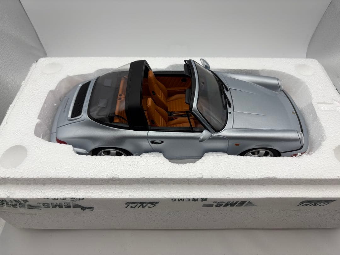 美品！ポルシェ911タルガ 1993 1:18モデル