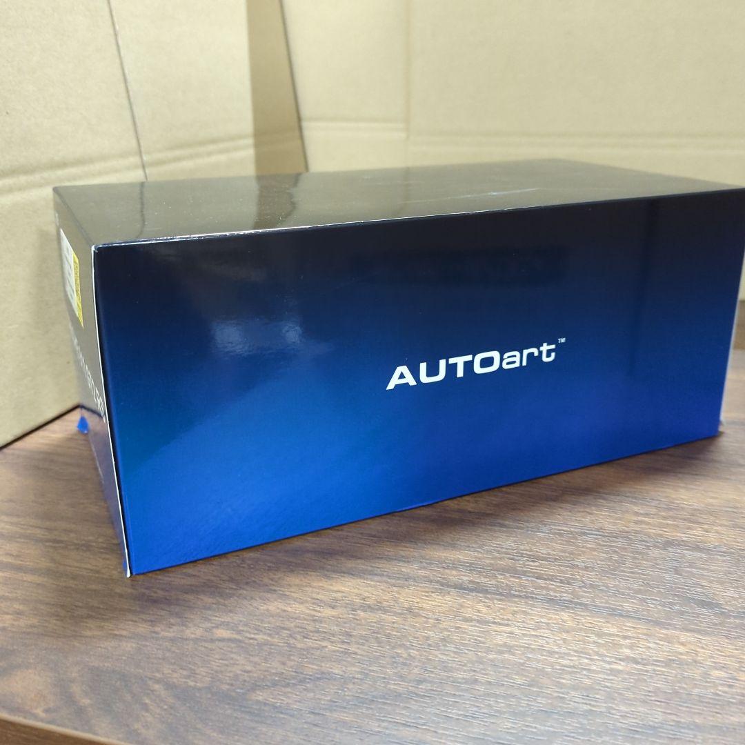 オートアート1/18 ポルシェ 911 (991.2) GT2