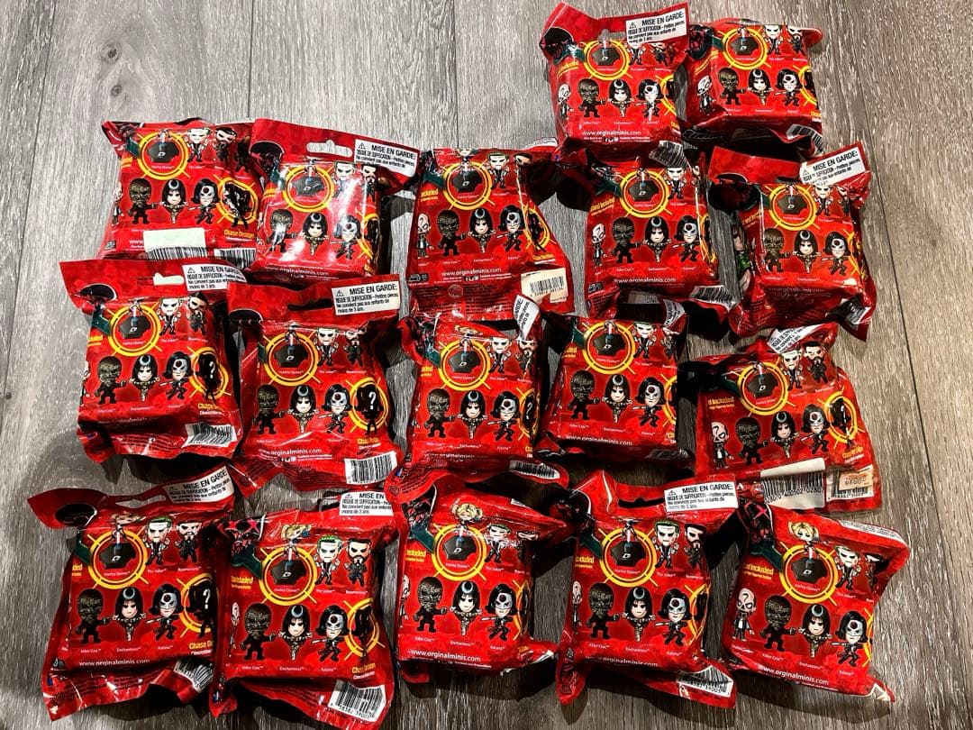 Suicide Squad スーサイドスクワッド コレクタブルフィギュア 17個