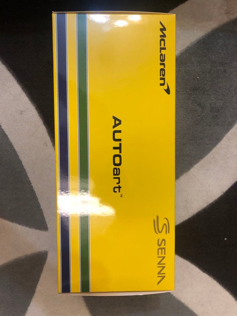 オートアート 1/18 マクラーレンMP4/6 日本GP A.セナ マルボロ仕様