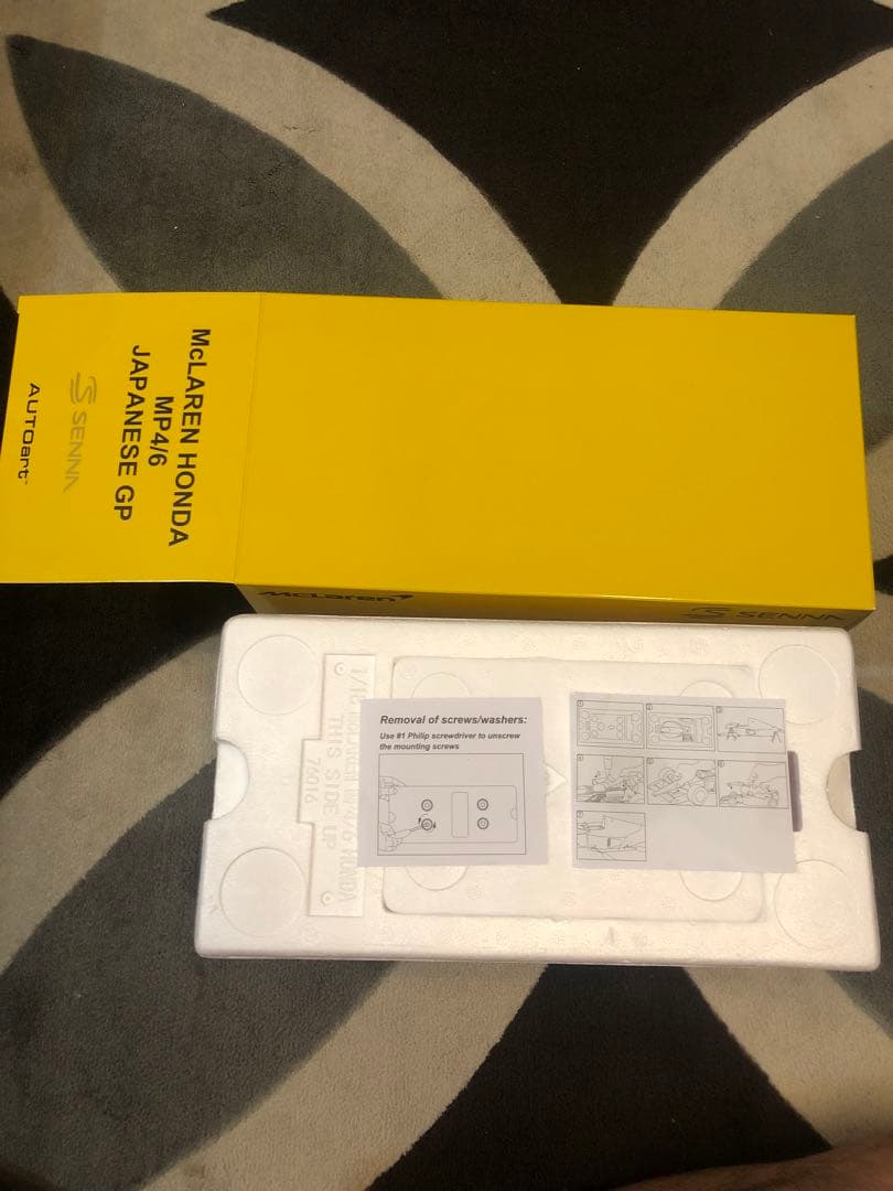 オートアート 1/18 マクラーレンMP4/6 日本GP A.セナ マルボロ仕様