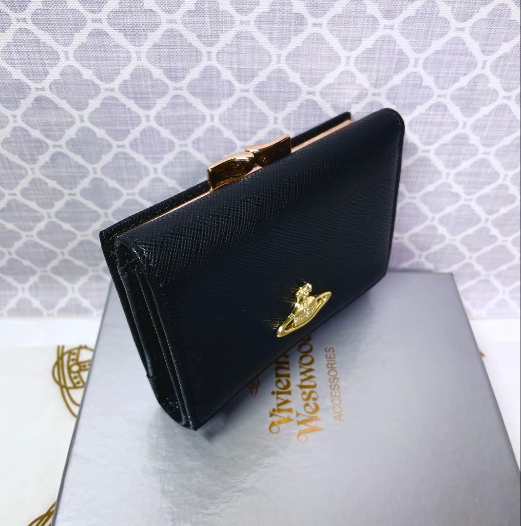 大人気✩ショッパー付】新品 ヴィヴィアン・ウエストウッド 三折り財布