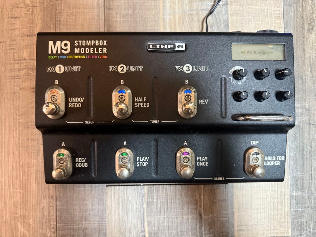 LINE 6 M9 Stompbox Modeler(ジャンク)