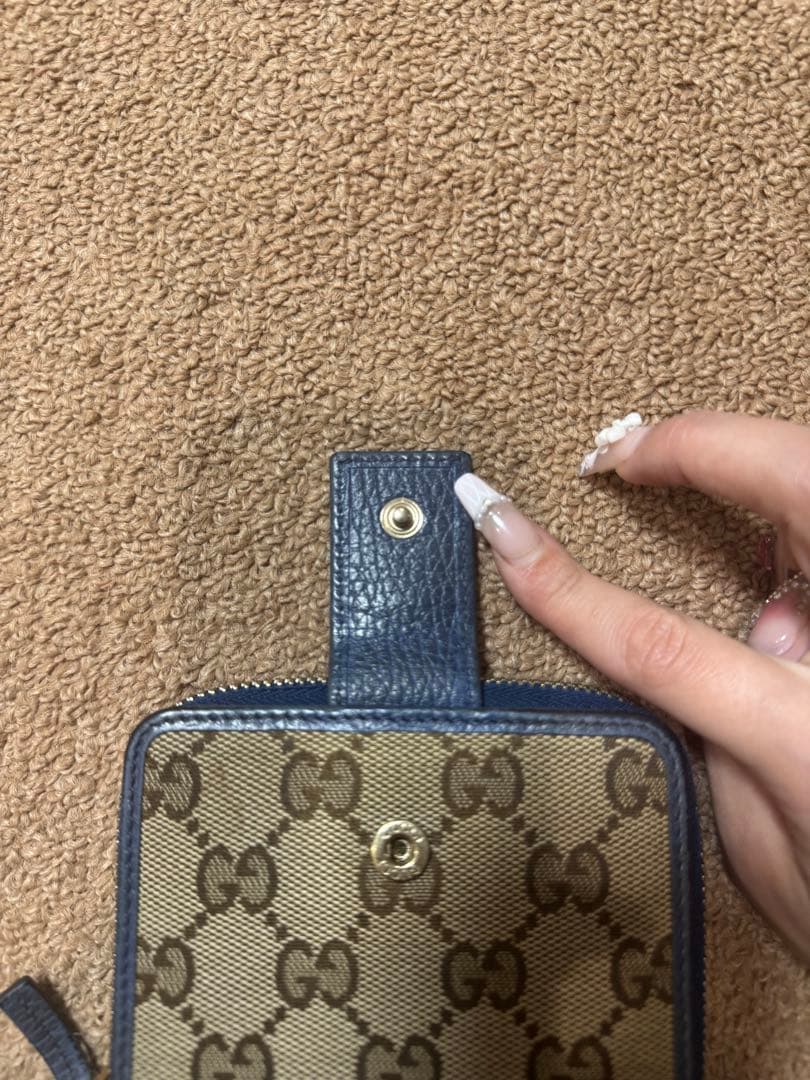 【Yukkusu 】GUCCI二つ折り財布 GGキャンバス