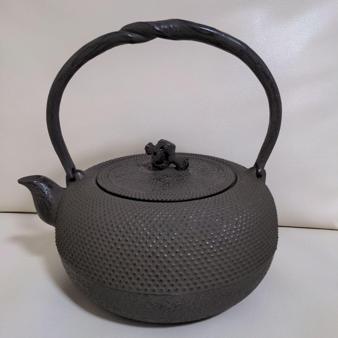 南部鉄器　鉄瓶　姥口霰　1.8L　箱付き