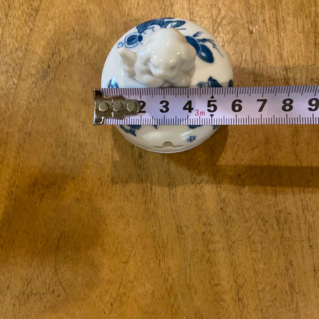 三河内焼　平戸紅山作　透かし彫り水晶獅子香合