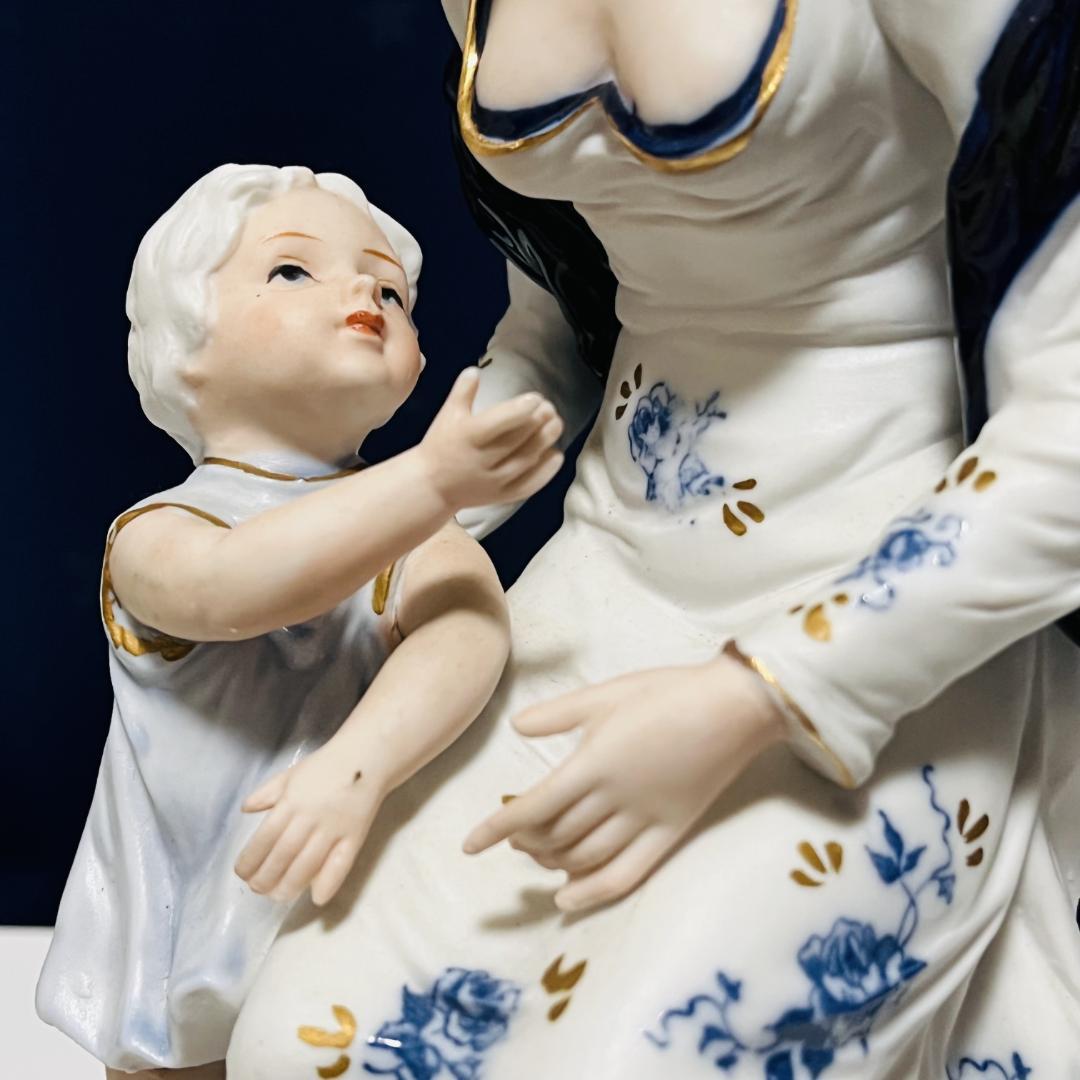Royal Crown 陶磁器 英国アンティーク・西洋磁器 母と子供 置物