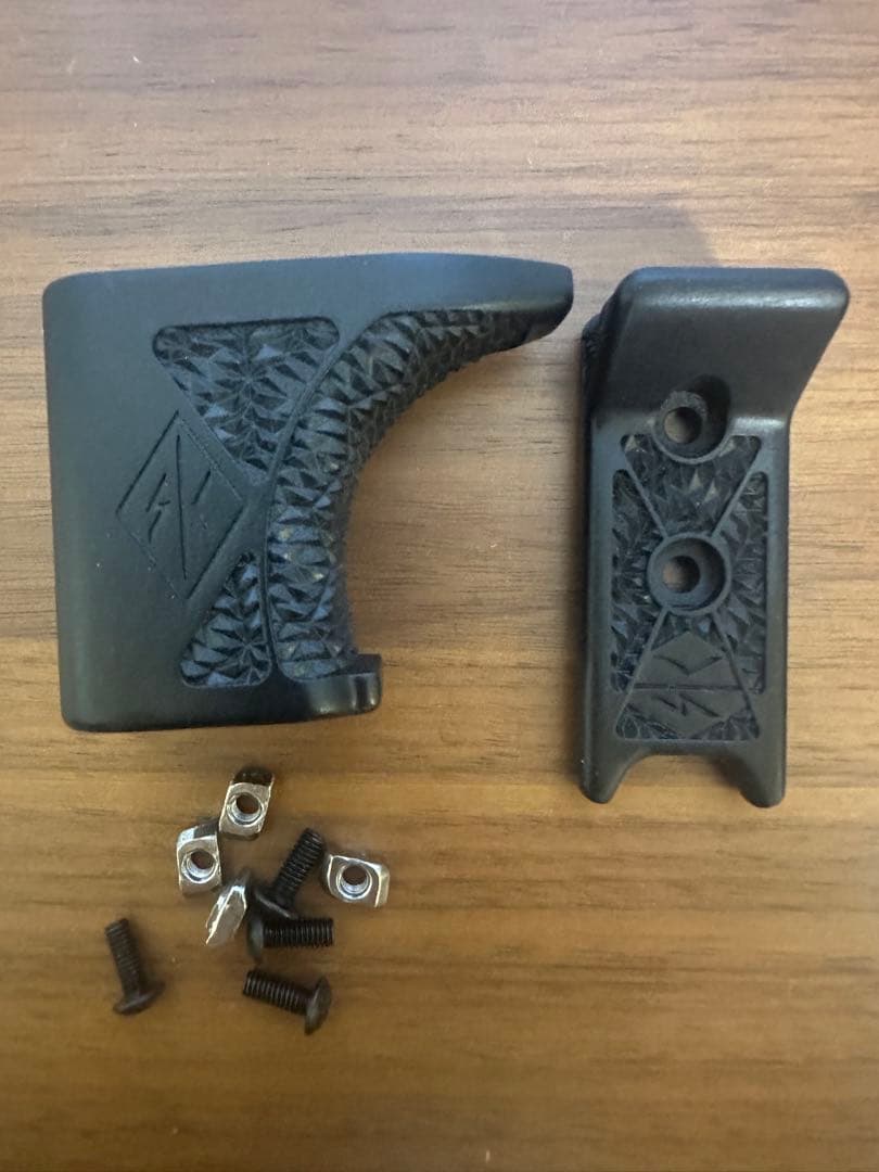 IRREGULAR DEFENSE スリングとアタッチメントとMHSV2レプリカ