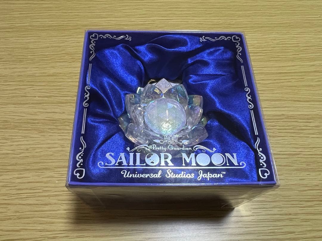 セーラームーン 幻の銀水晶ライティングチャーム USJコラボ