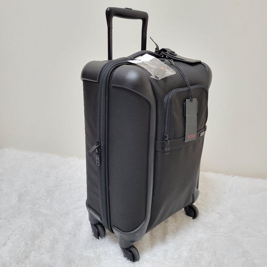 PRADA 三角ロゴ キャリーバッグ ボストン V155 ブラック ナイロン