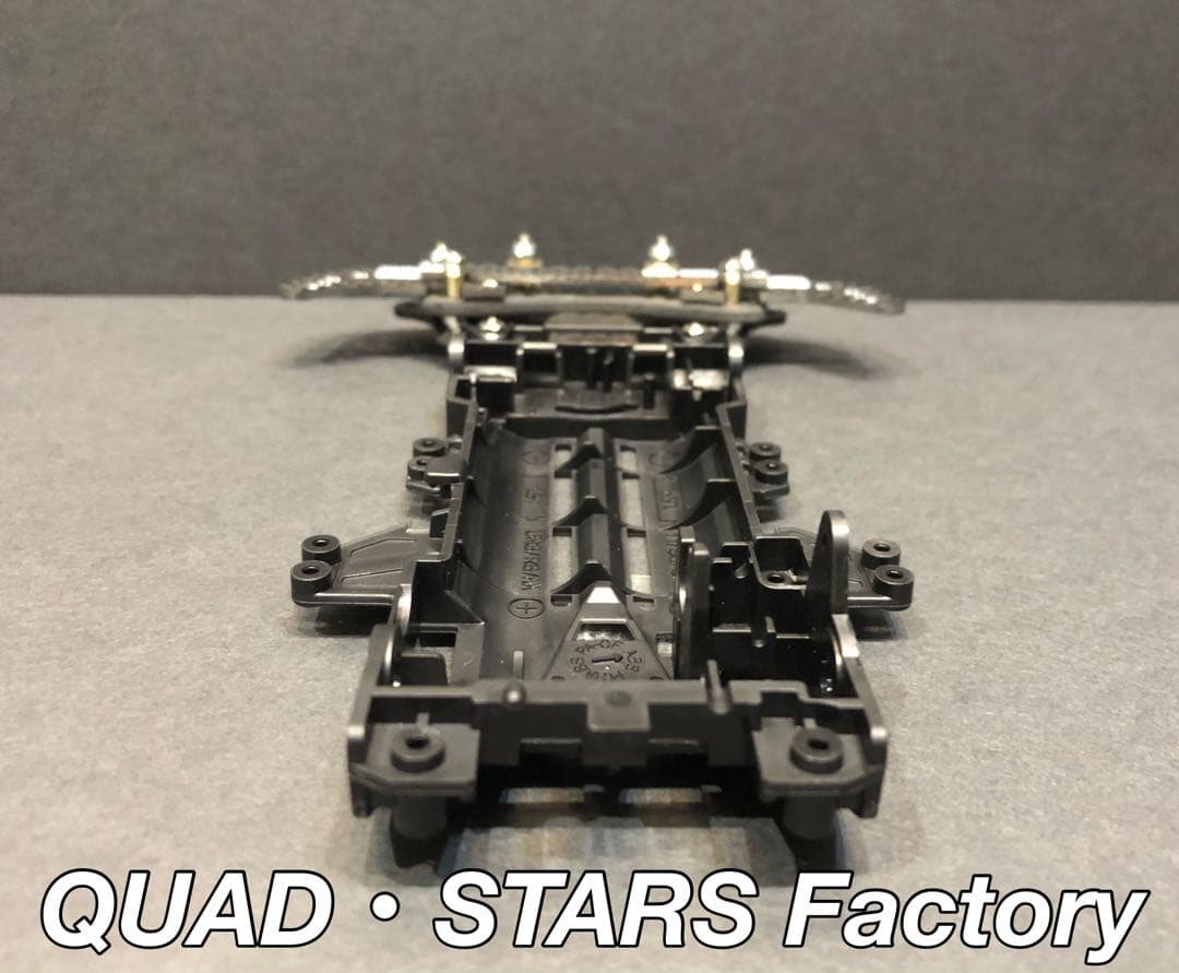 【ミニ四駆・VZ用】2軸ATピボットバンパー　2021フルカーボン【シルバー】