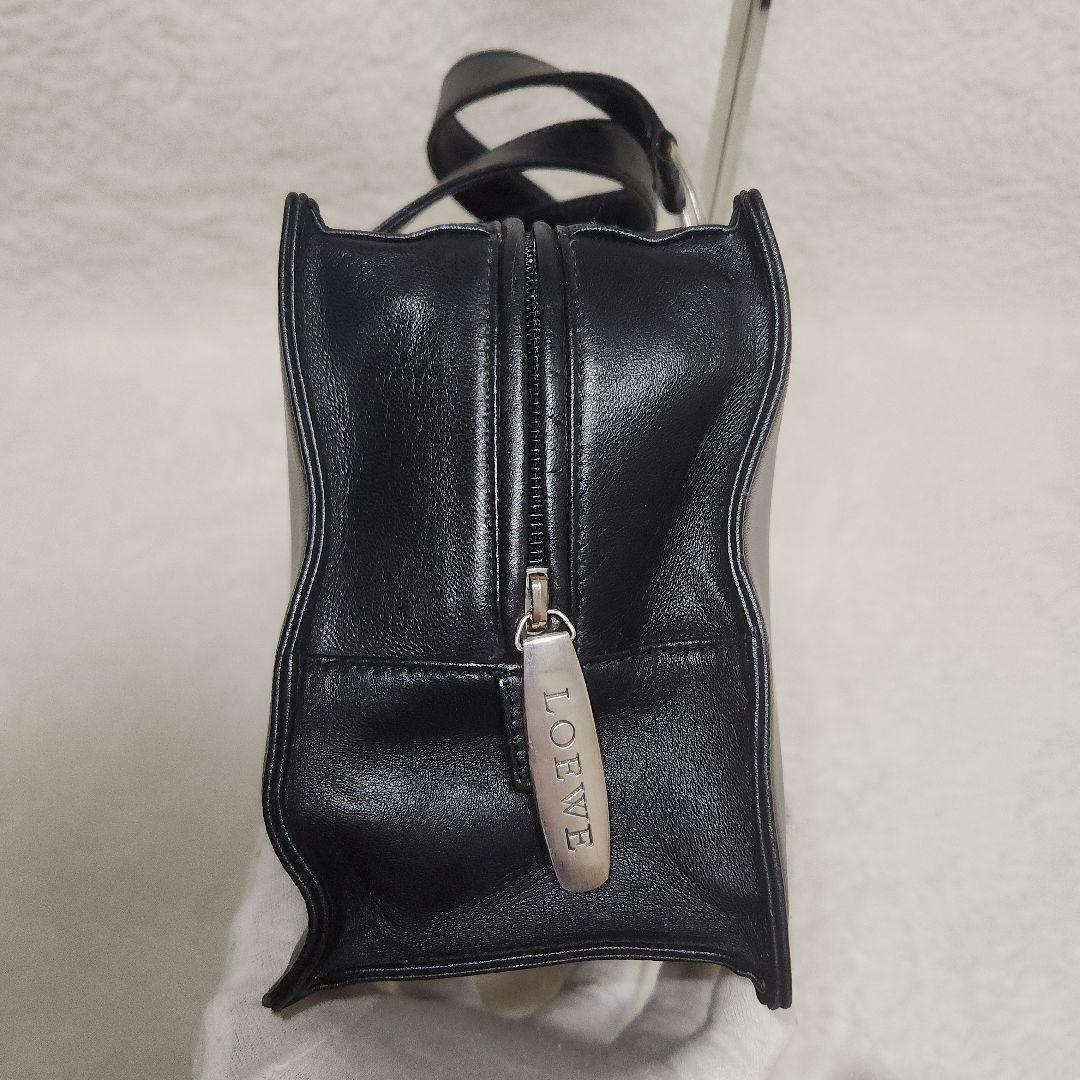 ロエベ　アナグラム　レザー　ブラック　ハンドバック