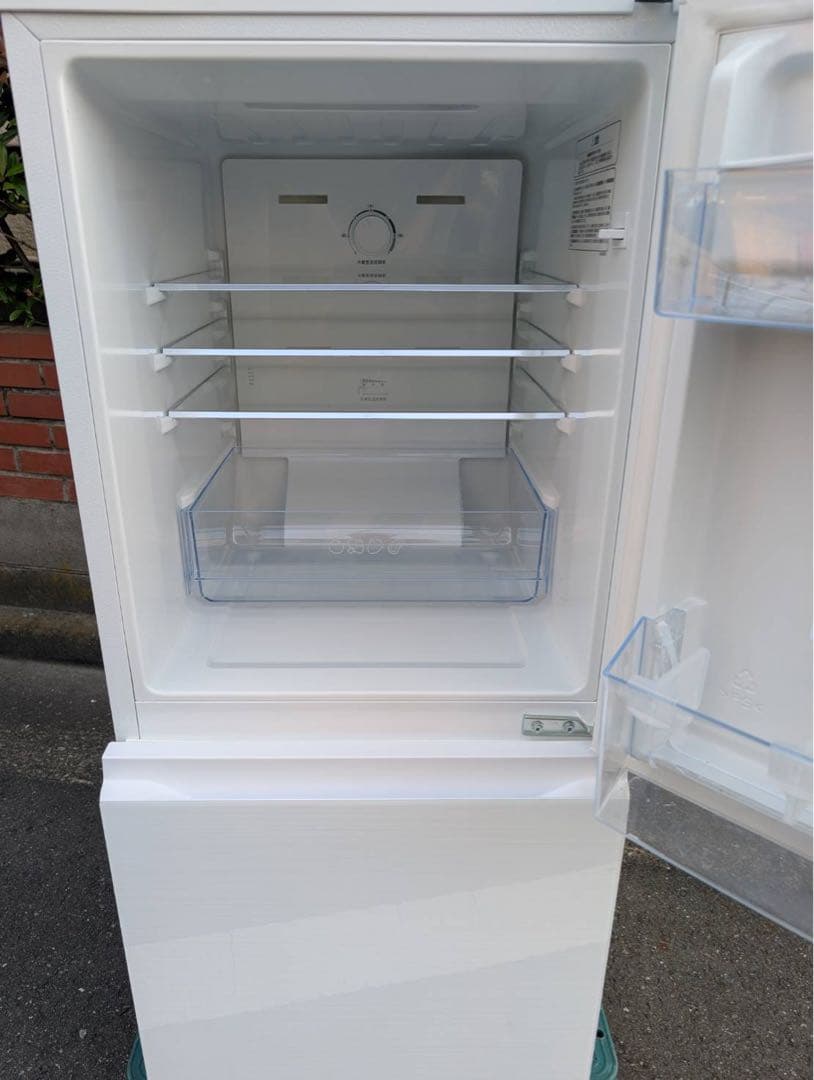 ＊東京都付近取引限定＊美品　ハイセンス　135L冷蔵庫　2022年式　ホワイト