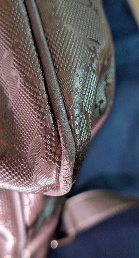 GUCCI シルバーショルダーバッグ