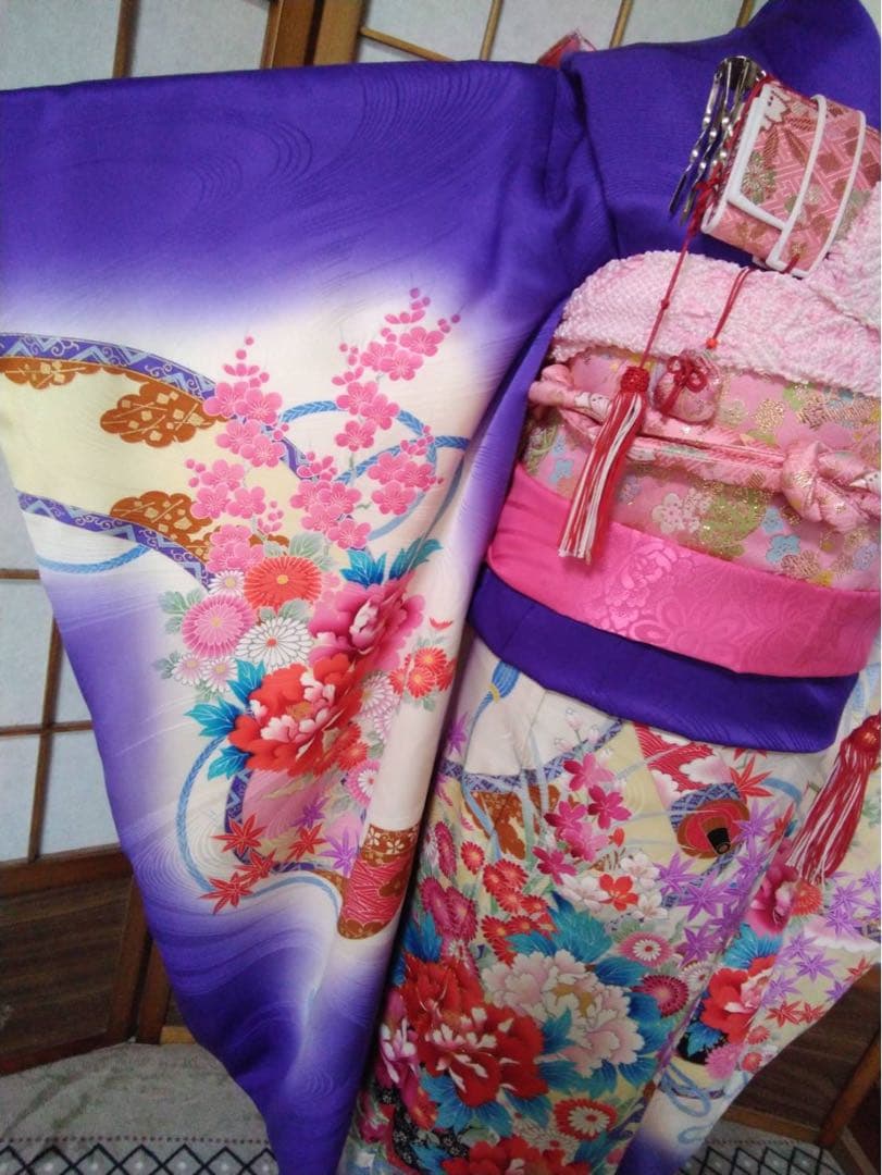 7歳向け・表側正絹・お着物のセットです