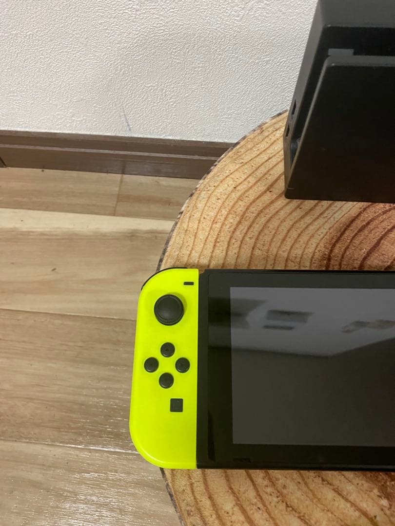 Nintendo Switch ニンテンドースイッチ本体　YEL 箱無し