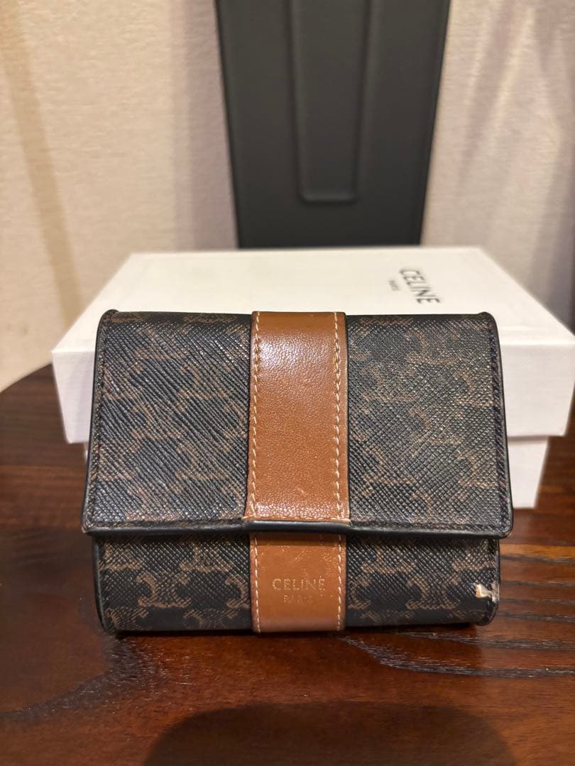 CELINE 三つ折り財布 ダークブラウン - メルカリ
