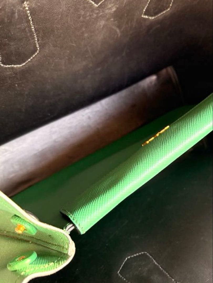 【PRADA】プラダ サフィアーノレザー トートバッグ グリーン