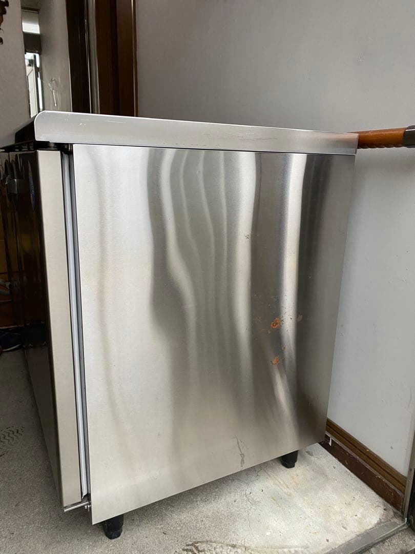 台下冷蔵庫 横幅:150 内容量:329L