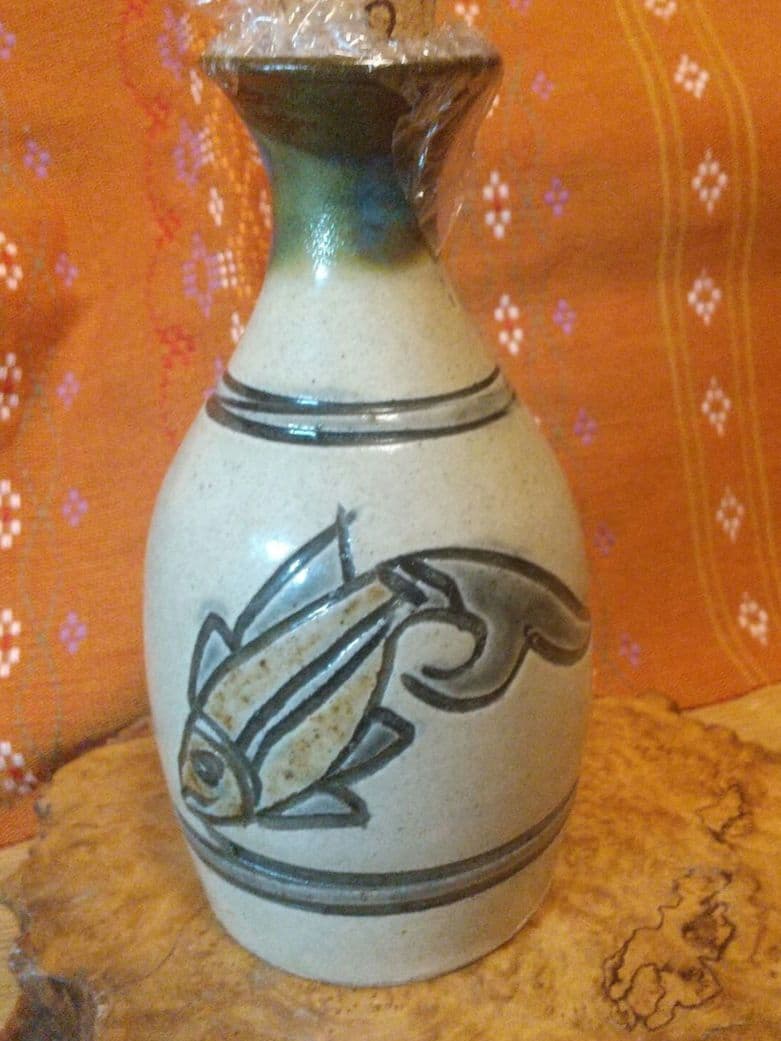 金城次郎】 魚紋徳利