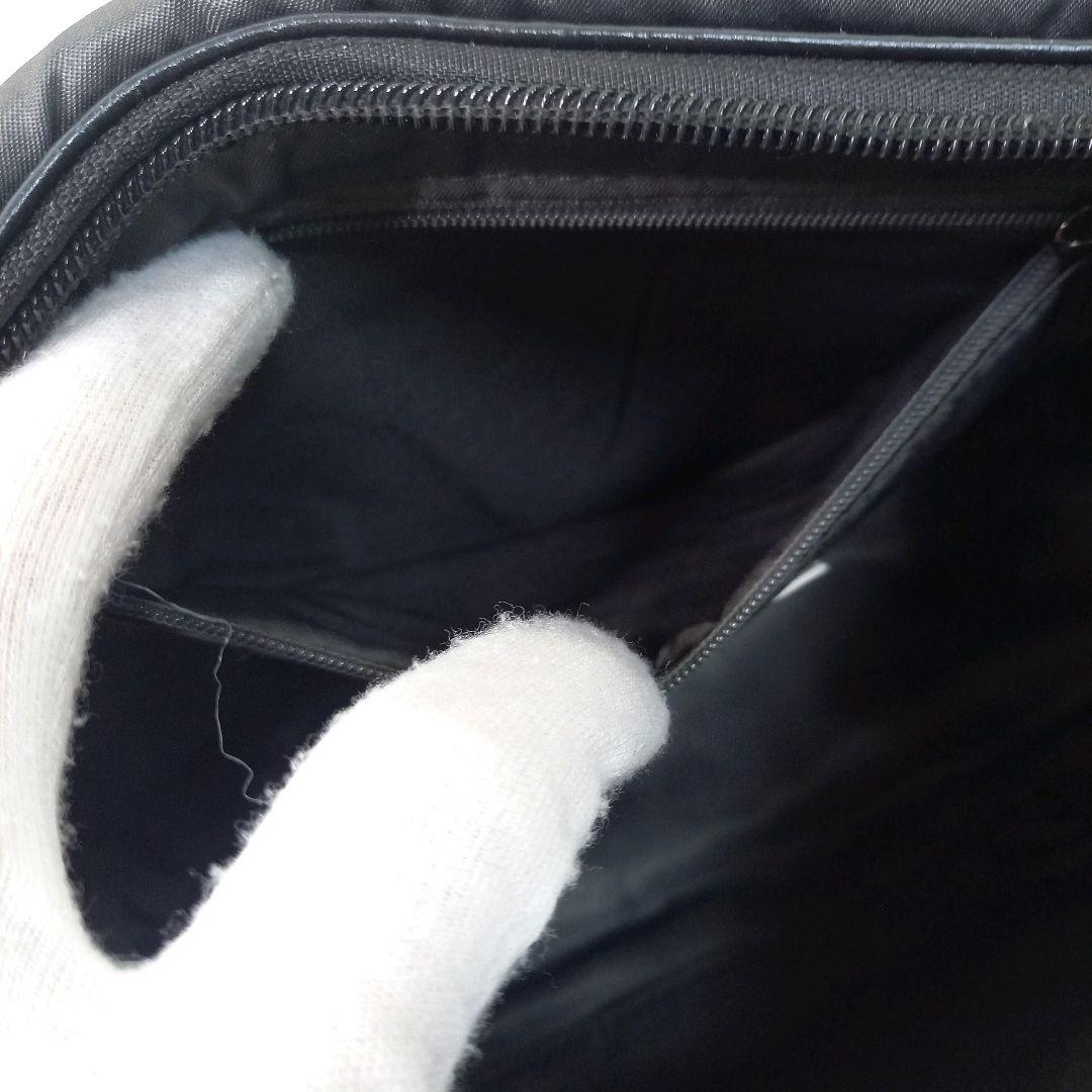 【美品】イアパピヨネ 柄ワイドテープショルダーバッグ ダルメシアン ブラック 黒