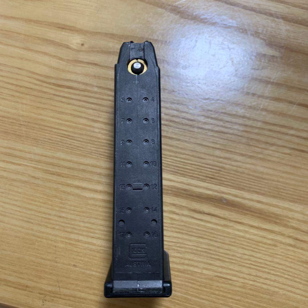 東京マルイ グロック18C 本体のみ　2丁セット　収納ケース付き