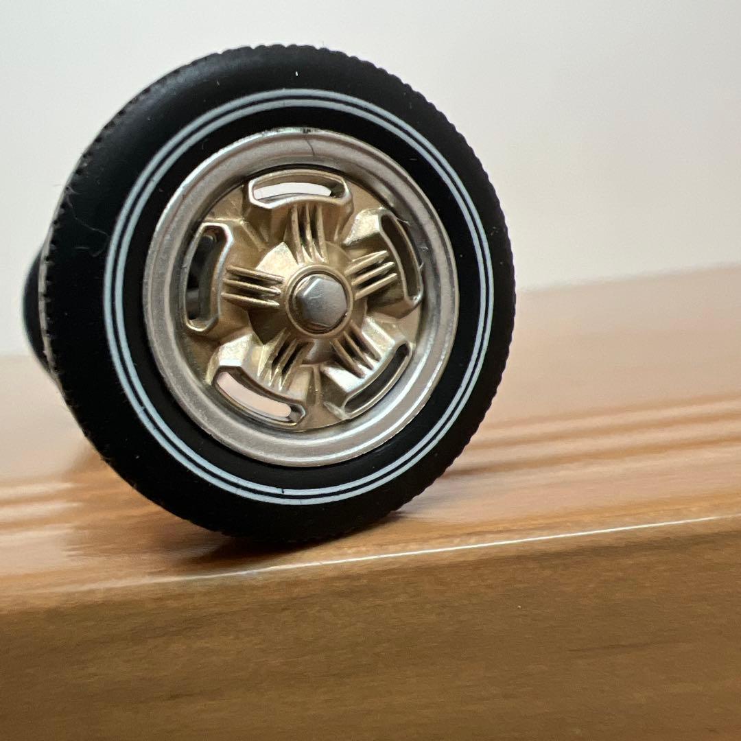 日産ローレル　１９７２年式　ブタケツ　１／２４