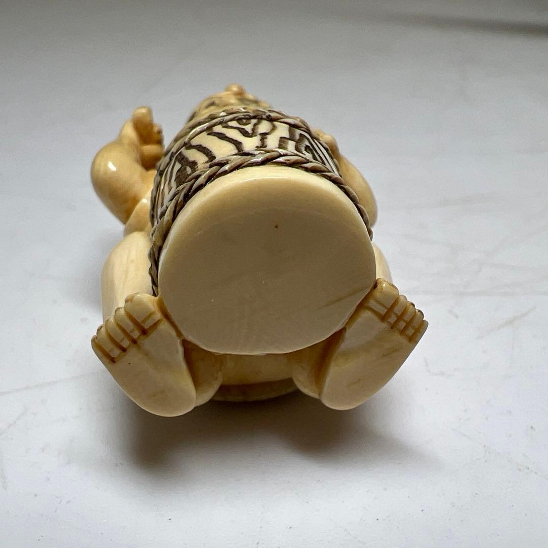 極上太鼓に人物根付 17g 東Y8-0203☆2Fトヒチ - メルカリ