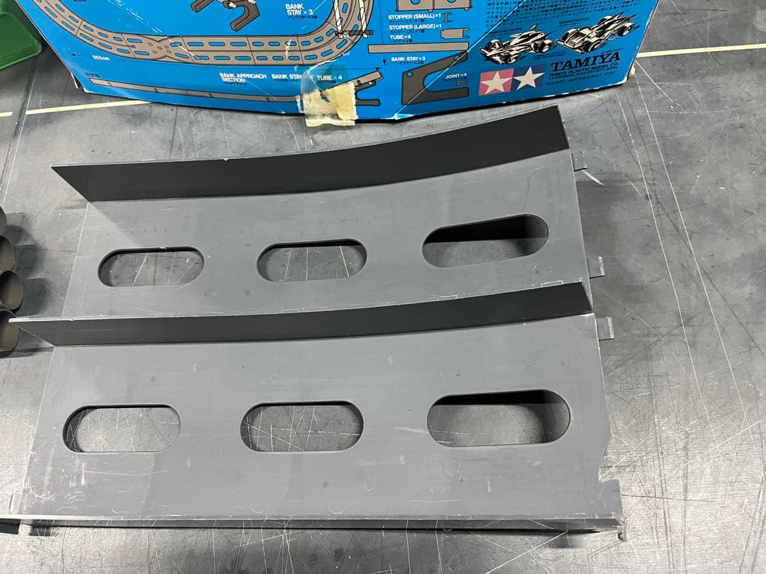 ③ ミニ四駆 オーバルホームサーキット バンクアプローチ20 - メルカリ