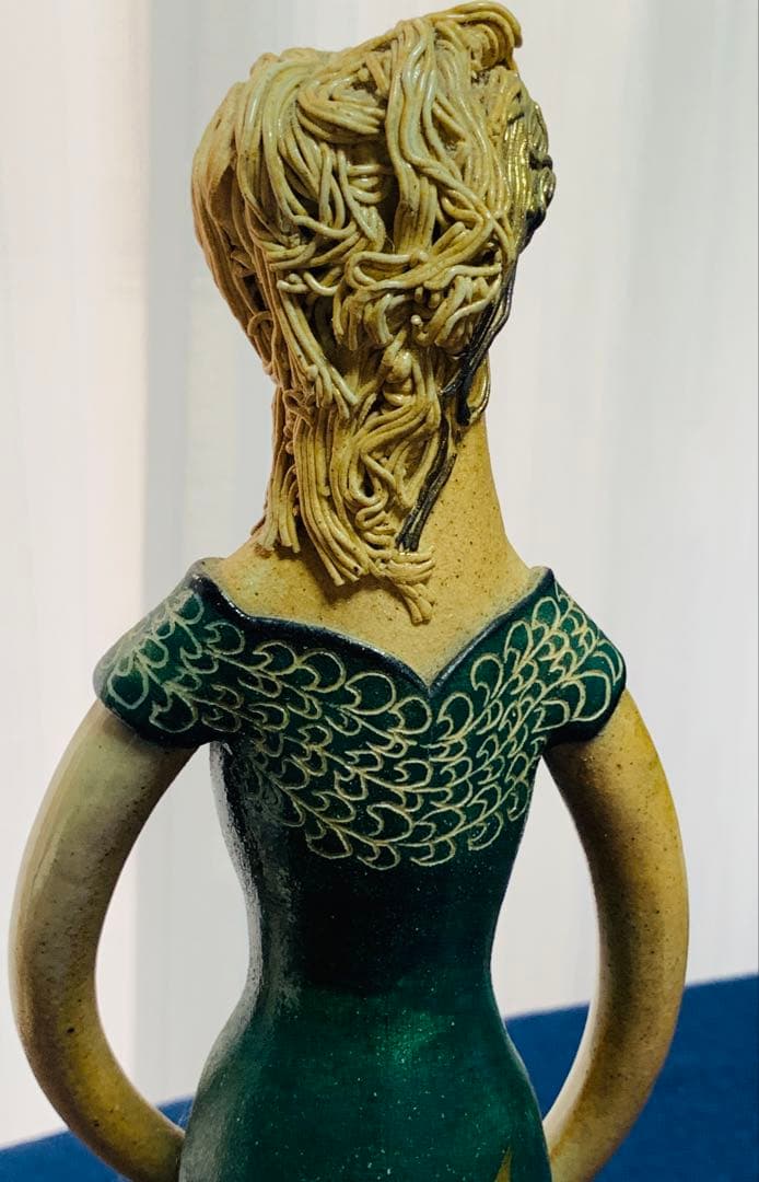 陶器置物【女性像 】シリーズモダンデザイン 生楽陶園 陶器置物【女性