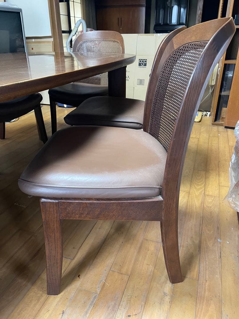 ダークブラウン楕円形ダイニングテーブルセット