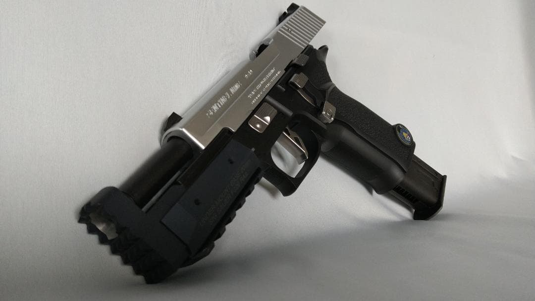 美品】東京マルイ バイオハザード センチネルナイン ストライクガン