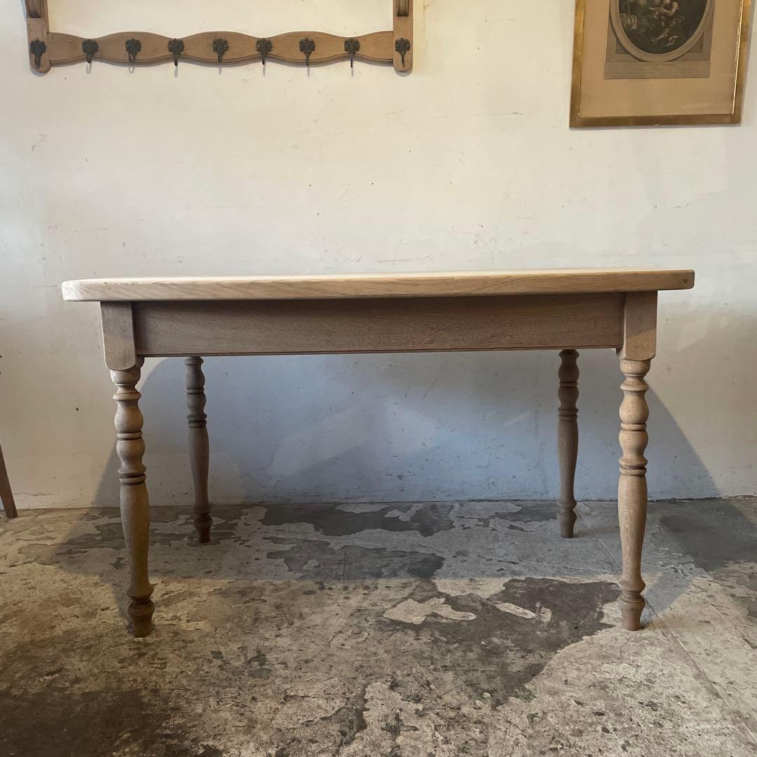 ビンテージ ダイニングテーブル 剥離