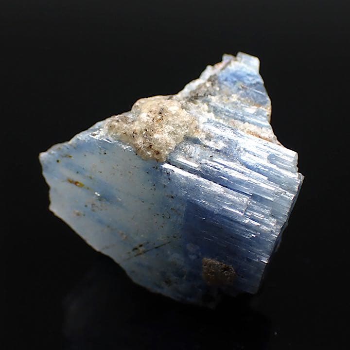 アフガニスタン/デオダラ山岳産】ボロビエバイト(アルカリベリル)原石