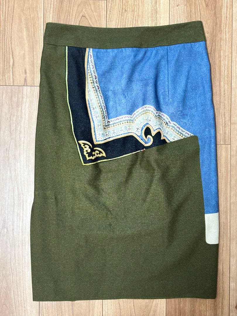 DRIES VAN NOTEN 秋冬グリーンスカーフ柄　ひざ丈タイトスカート