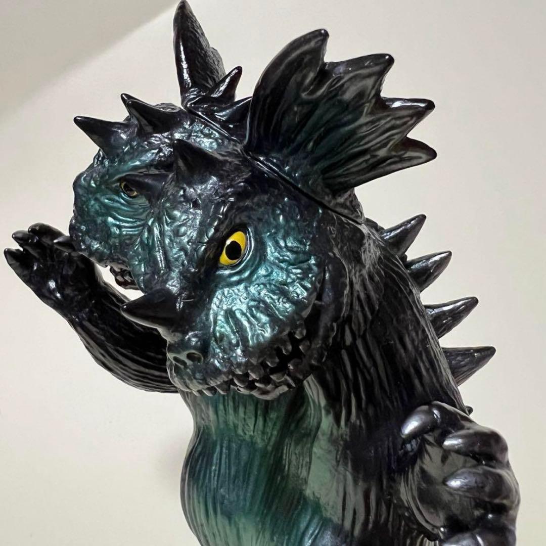 ゾルメン　ZOLLMEN　バジラ　ソフビ　フィギュア