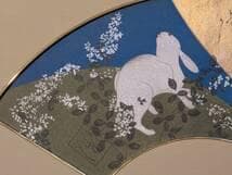 【真作】絵画　日本画　扇面画　兎と秋草　月に想いを馳せて　雅のこころ　Y114