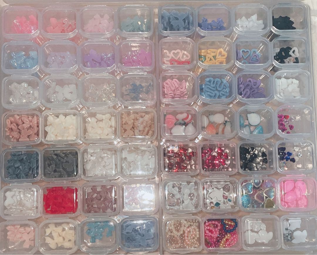 ネイルパーツまとめ売り大量デコパーツキラキラビジューキャラクター