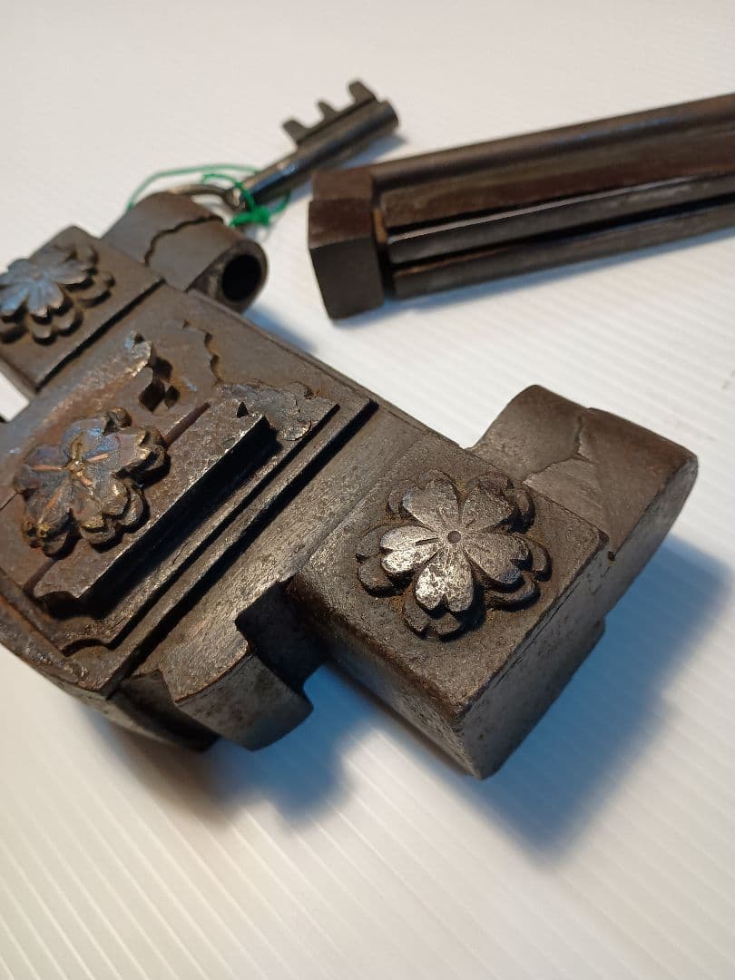 本錫製 おとそセット 松竹梅 漆塗台付き 屠蘇器