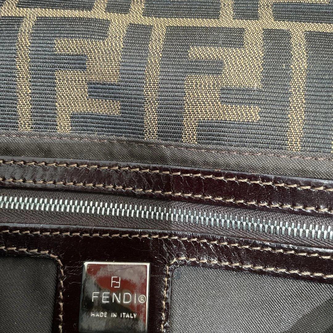 【超美品】FENDI FFロゴ ショルダーバッグ