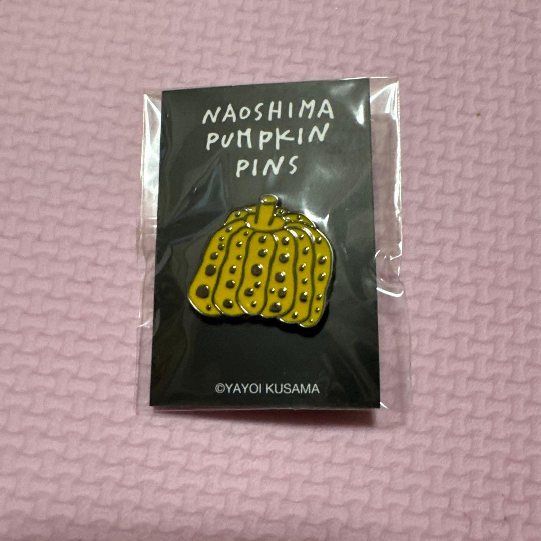 草間彌生 直島限定 黄色 南瓜ピンバッジ - メルカリ