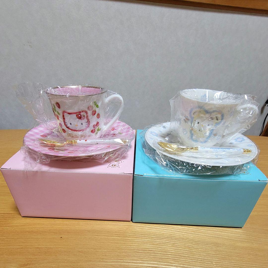 ハローキティ 誕生25周年 マグカップソーサーセット HELLOKITTY